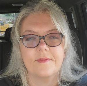 Meet your Posher, Cynthia